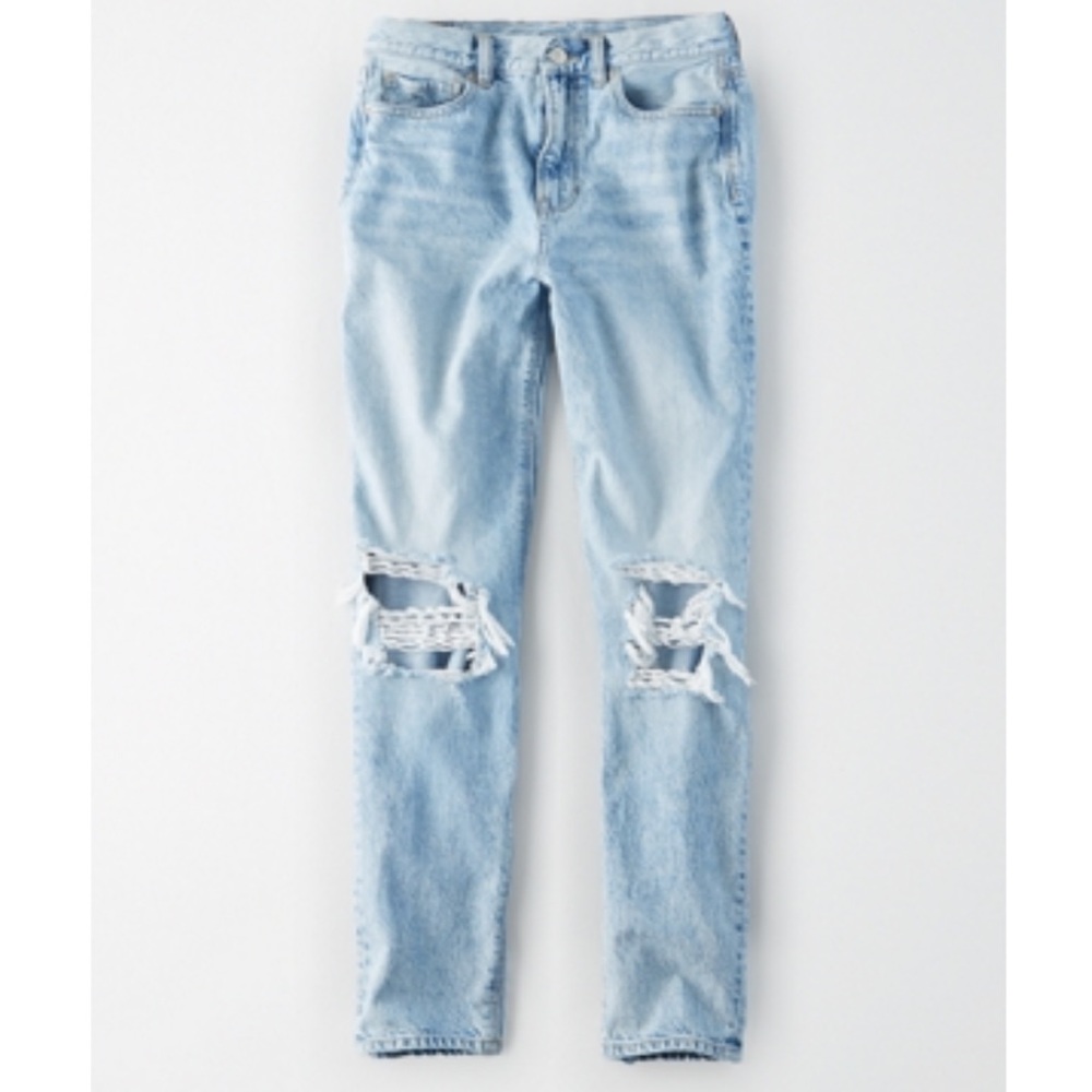 Like New American Eagle Light Wash Ripped Straight Leg Mom Jeans High Waist